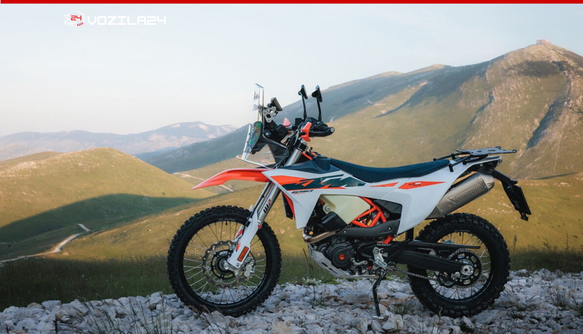 KTM predstavil novi 690 RALLY: 79 KM, 20-litrski rezervoar in videz motocikla za Dakar