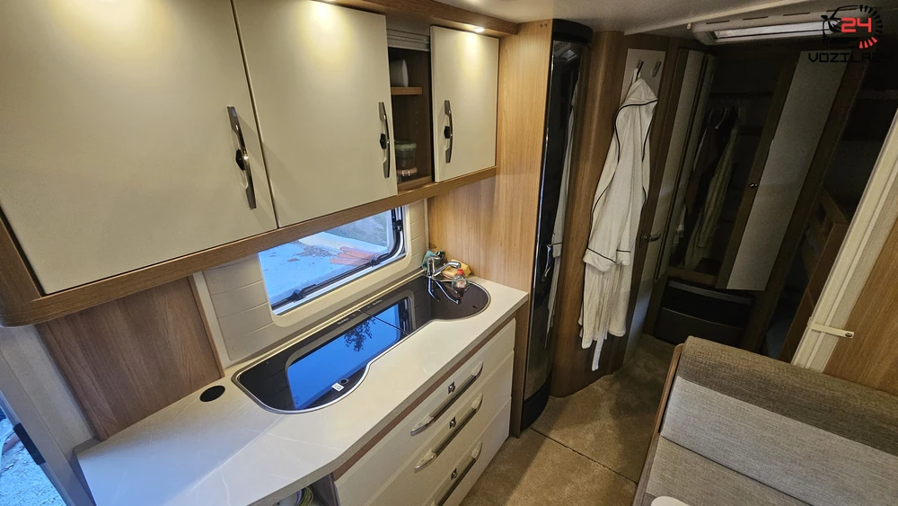 Hobby De Luxe KMF 545