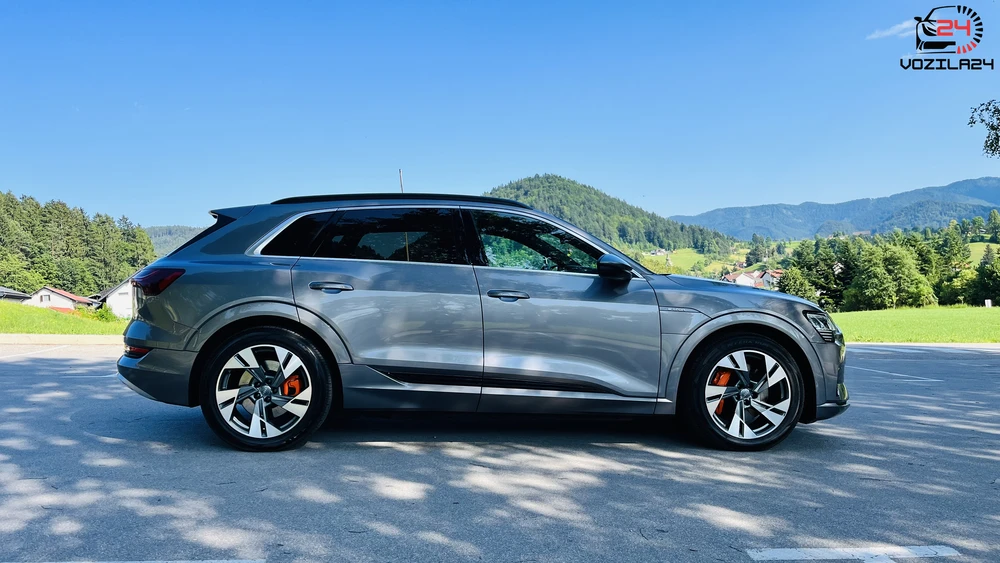 Audi E-tron SUV