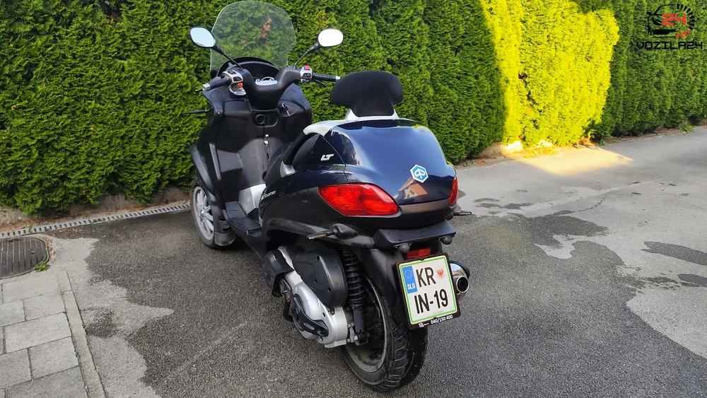 Piaggio Mp3 400