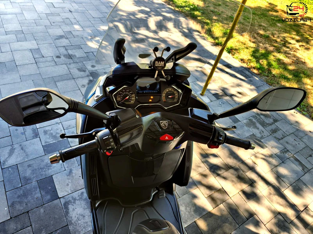 Peugeot Metropolis SW