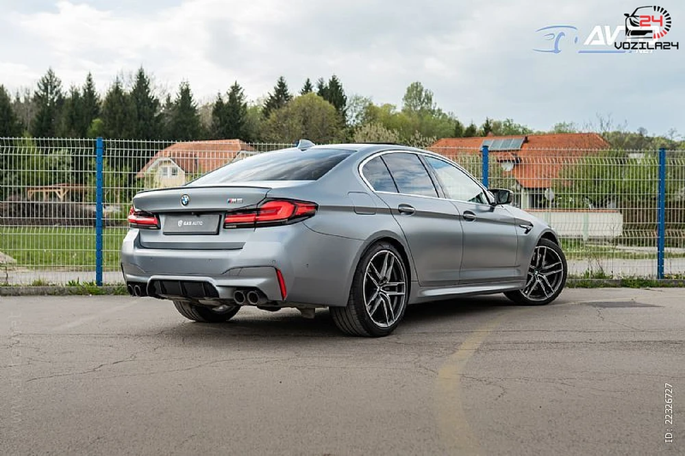 BMW M5