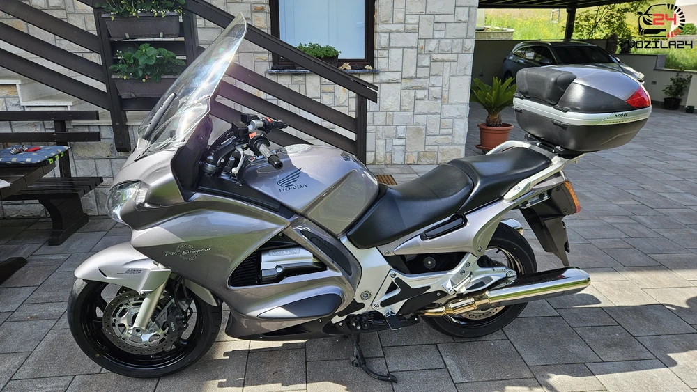 Honda ST1300