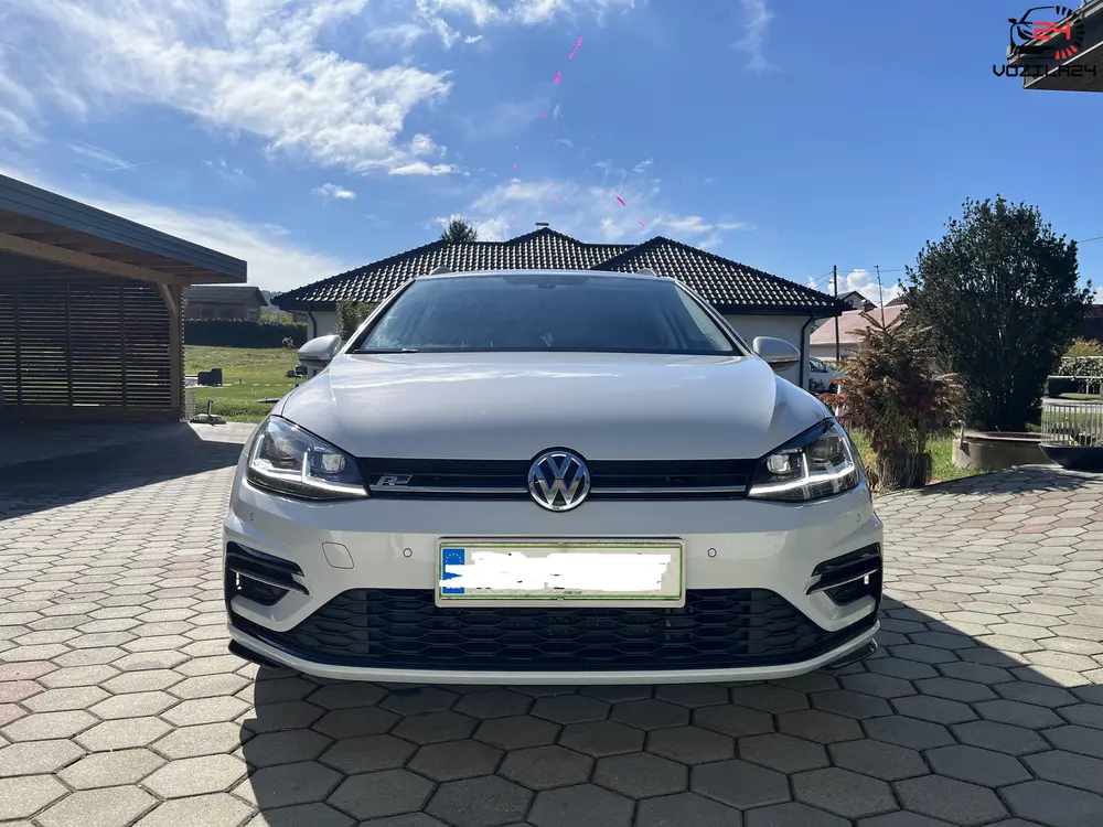 Volkswagen Golf R-Line