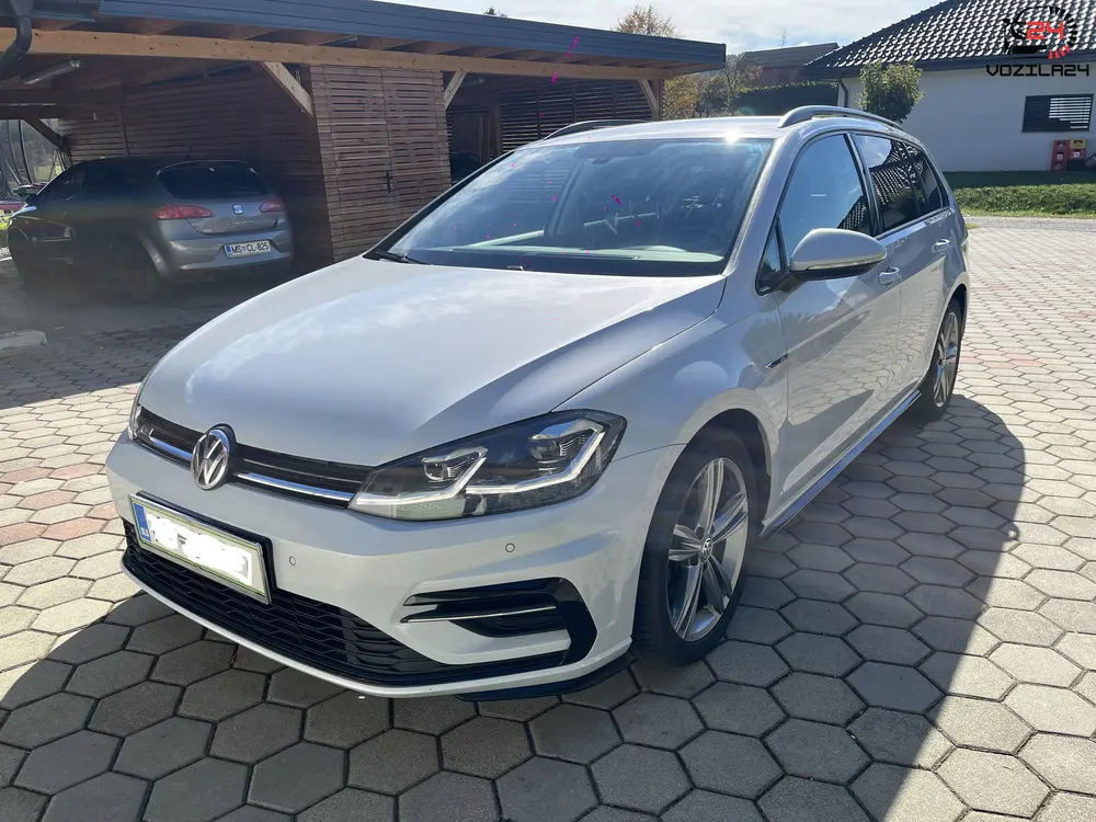 Volkswagen Golf R-Line